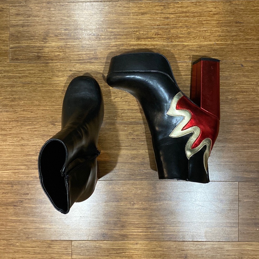Flame platform booties size 8.5